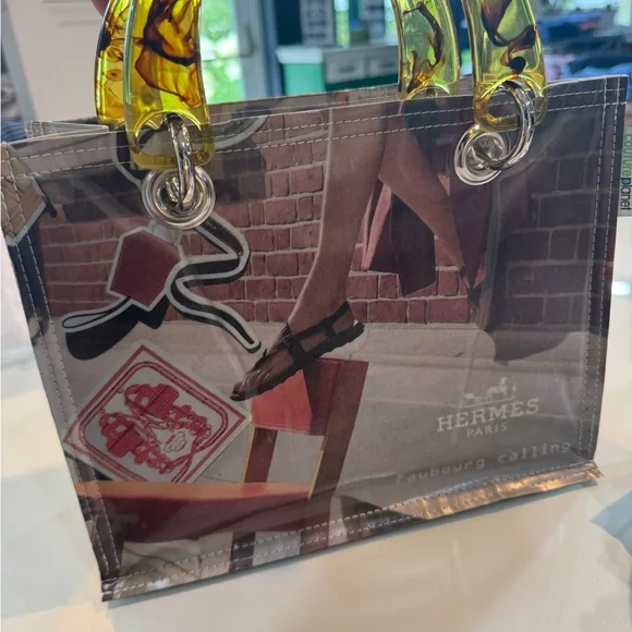 Couture Planet newspaper ad tote bag, Coco -H Faubourg Calling, NWT - Picture 3 of 4